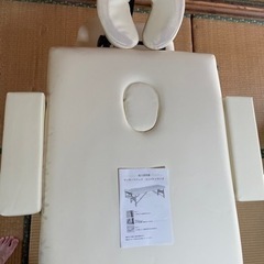 折りたたみマッサージベッド エステ 白 収納バッグ付き