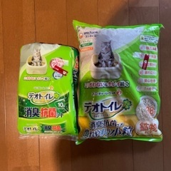 猫砂（未開封）と猫用トイレシート（残6枚）のセット