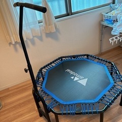 室内トランポリン