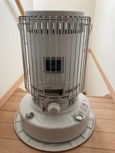 石油ストーブ　トヨトミ