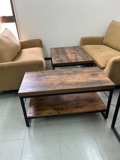 2人掛けソファ2台、テーブル、テレビ台