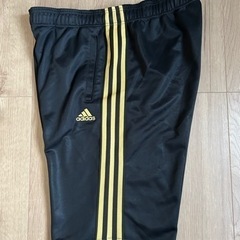 アディダス ショートパンツの画像