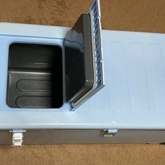 大型クーラーボックスの画像