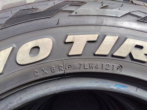235/70R16 トーヨータイヤ　オープンカントリーRT ホワイトレター　4本 16インチ / トーヨー