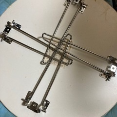 【お取引先決定】丸い机 無料 良かったらどうぞ✨️の画像