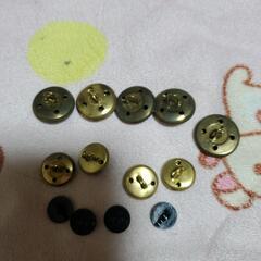 学生服ボタン無料❗早めに取りに来て下さる方に｡伊勢原山王中学(学生服用ボタン)の画像
