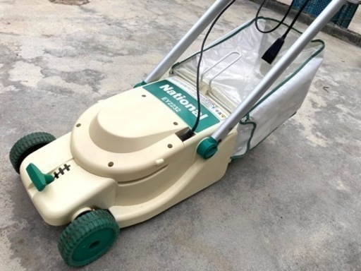 決まりました！【電動 芝刈り機】National ナショナル　※芝スパイク付き！