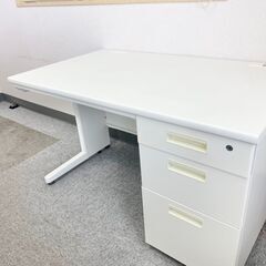 オフィスデスク・事務机　オフィス家具　（Ｗ1200×Ｄ700×Ｈ670）