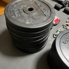 【早い者勝ち！】家トレーニングセット。（ダンベル•ベンチ•マット等）の画像