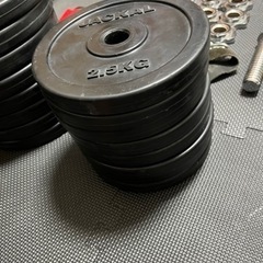 【早い者勝ち！】家トレーニングセット。（ダンベル•ベンチ•マット等）の画像