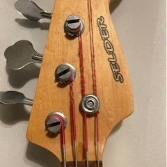 SELDER ベースギターの画像