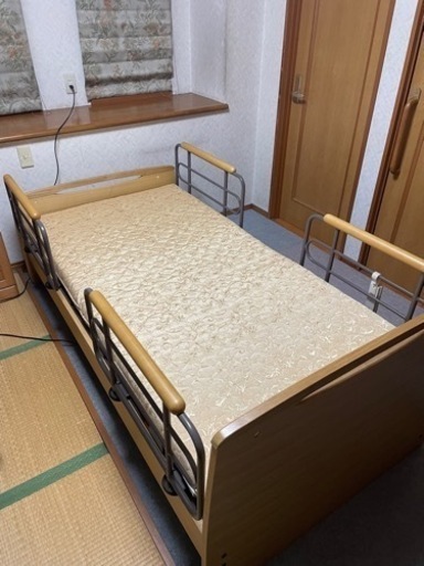 (最終値下げ)コイズミ　介護ベッド　電動ベッド 配達可　10月中処分予定