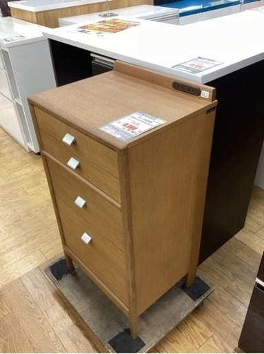 KI-80【新入荷　リサイクル品】カリモク　オーク材　4段チェストキャビネット　ブラウン