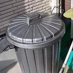 外用の大きいゴミ箱