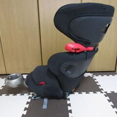 コンビ　ジュニアシート 『ムーヴフィットジュニア エアスルーSY』です。の画像