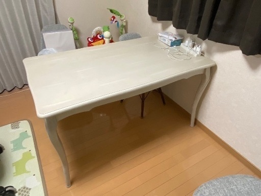 ダイニングテーブル