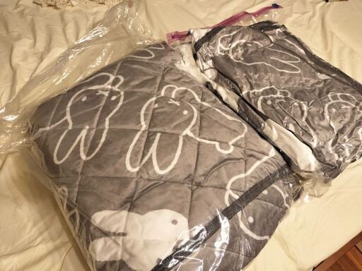 新品未使用　ミッフィー秋冬用敷きパッド3つ