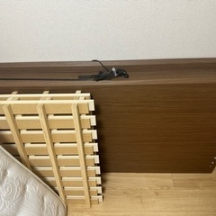 クイーンベッドの画像