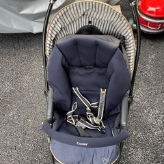 combi  ベビーカーの画像