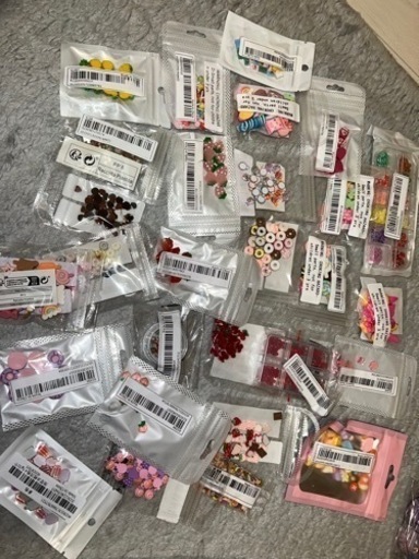 大容量ネイルパーツ  約2キロ 約170種類