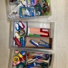 決まりました‼️中古　文具と引き出し箱のセットの画像