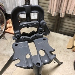 MCC 脚付 パイプバイス 三脚 NO.1の画像
