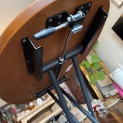 【期間限定】高さ調節可能なテーブル10/1までの画像