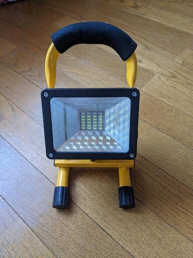 充電式LEDライトいかがですか(^^)
