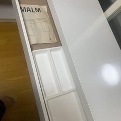 IKEAの大人気マルムシリーズ　デスク　ドレッサーの画像