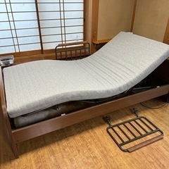 ニトリ　電動ベッド　介護用ベッド　使用少ないです！　9/25に取...
