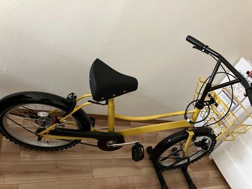 自転車と自転車スタンドのセット