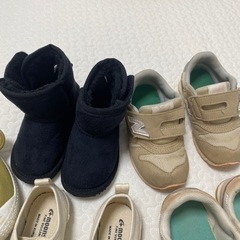 子供用靴まとめ売りの画像