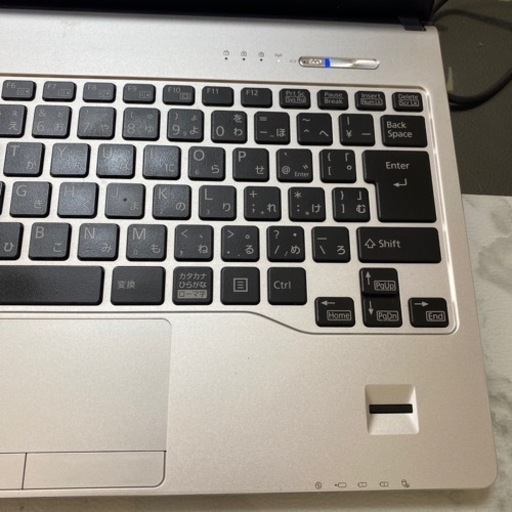 富士通LIFEBOOK S936/R  2017年モデル