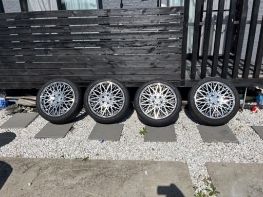 ホイール　レグザス　18インチ　夏タイヤ