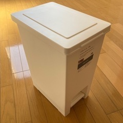ゴミ箱　20L