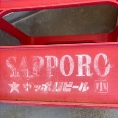 バドワイザー、サッポロビールケースの画像