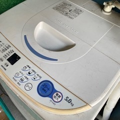 洗濯機と乾燥機の画像