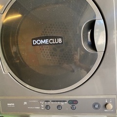洗濯機と乾燥機の画像