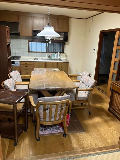 (初回参加者確定)【北区志茂】築29年中古物件の好きなものを持って帰れるバザー
