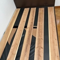 ダブルベッドフレーム