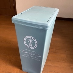 [取引者決定]ゴミ箱(美品)