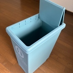 [取引者決定]ゴミ箱(美品)の画像