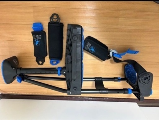 組み立て済み！　アイウォークフリー　松葉杖