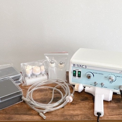 【超美品】洗顔ブラシ B-VAC3(吸引＋スプレー＋ブラシ）購入63,800円