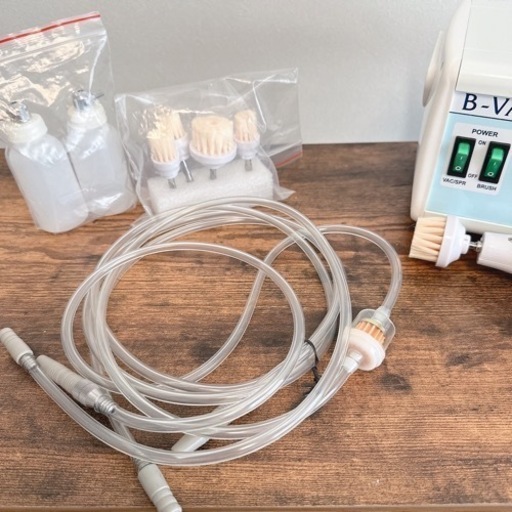 【超美品】洗顔ブラシ B-VAC3(吸引＋スプレー＋ブラシ）購入63,800円 超美品】洗顔ブラシ B-VAC3(吸引＋スプレー＋ブラシ）購入63，800円