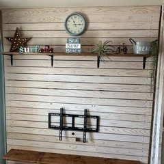 DIY☆テレビ壁掛け☆壁面収納☆2×4☆棚受け棚付き☆塗装済み