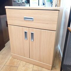 用途いろいろキャビネットの画像