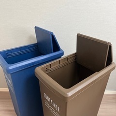 　ゴミ箱（キャスター付き）の画像