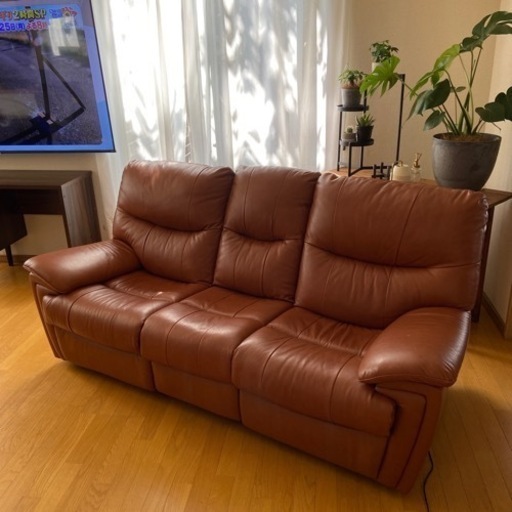 本革　電動リクライニングソファー