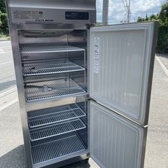 ☆中古品 ホシザキ業務用冷蔵庫 HR-75A3 3相200V 2018年 750ｘ800ｘ1900ｍｍ 縦型 2枚扉 インバーター 動作問題なし☆の画像